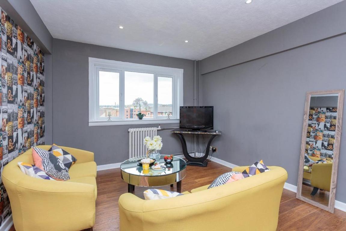 Gorgeous 3-Bed Flat, 15 Minutes To City Centre Edinburgh Buitenkant foto