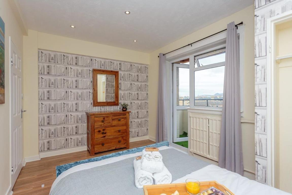 Gorgeous 3-Bed Flat, 15 Minutes To City Centre Edinburgh Buitenkant foto